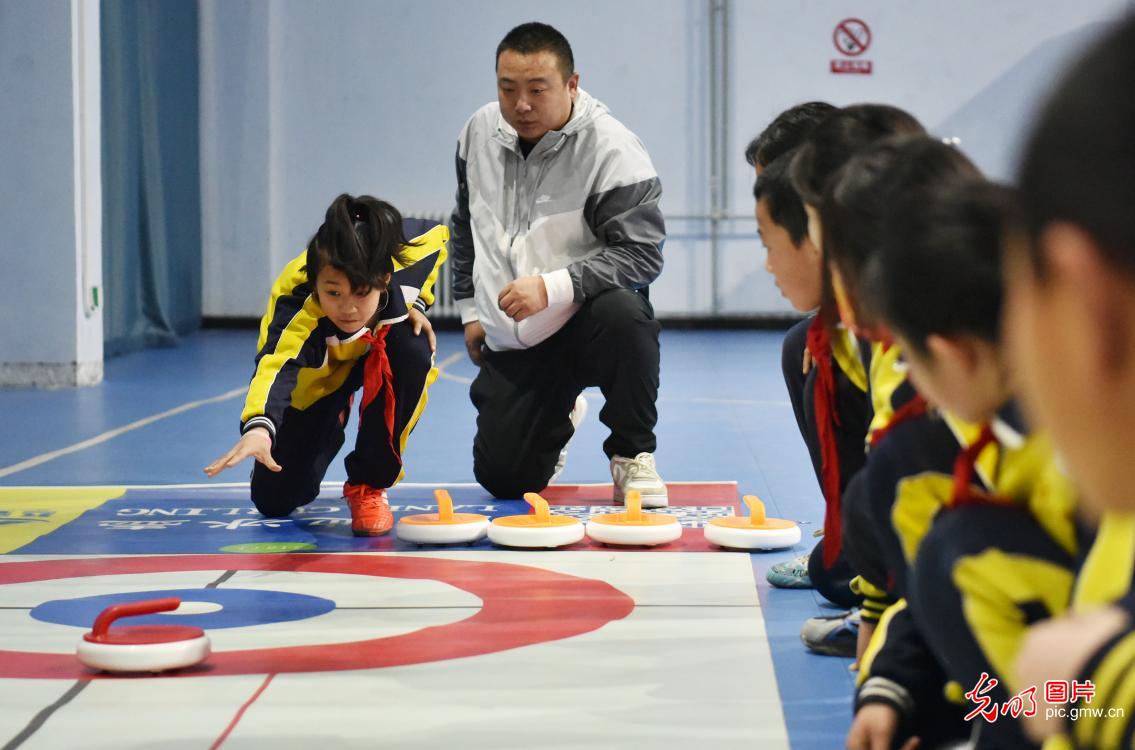 “四季”冰场尽圆冰雪运动梦(图3)